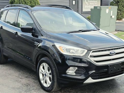 Used 2019 Ford Escape SEL AWD/4WD image 9