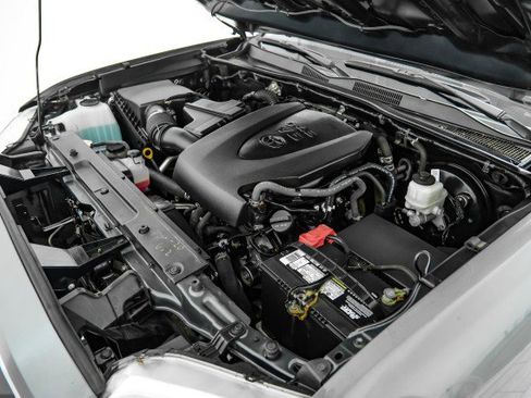 Used 2021 Toyota Tacoma SR5 image 44