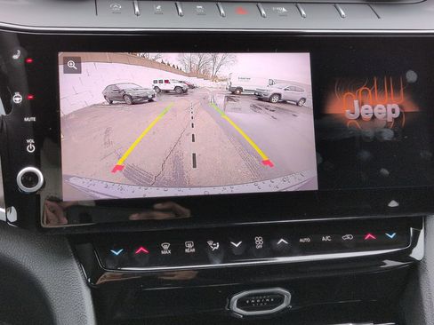 New 2026 Jeep Grand Cherokee Limited image 23