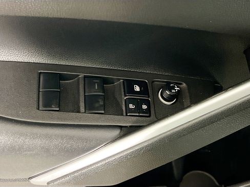 Used 2022 Toyota Corolla Cross LE image 15