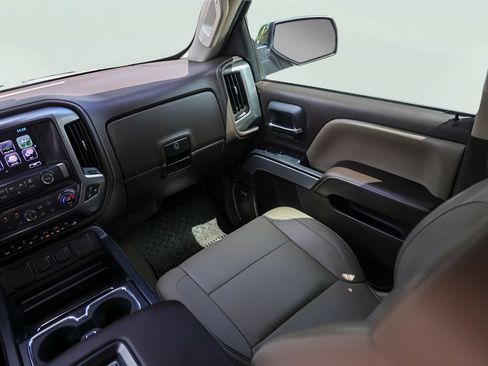 Used 2016 Chevrolet Silverado 1500 LTZ Z71 w/ LTZ Plus Package AWD/4WD image 30
