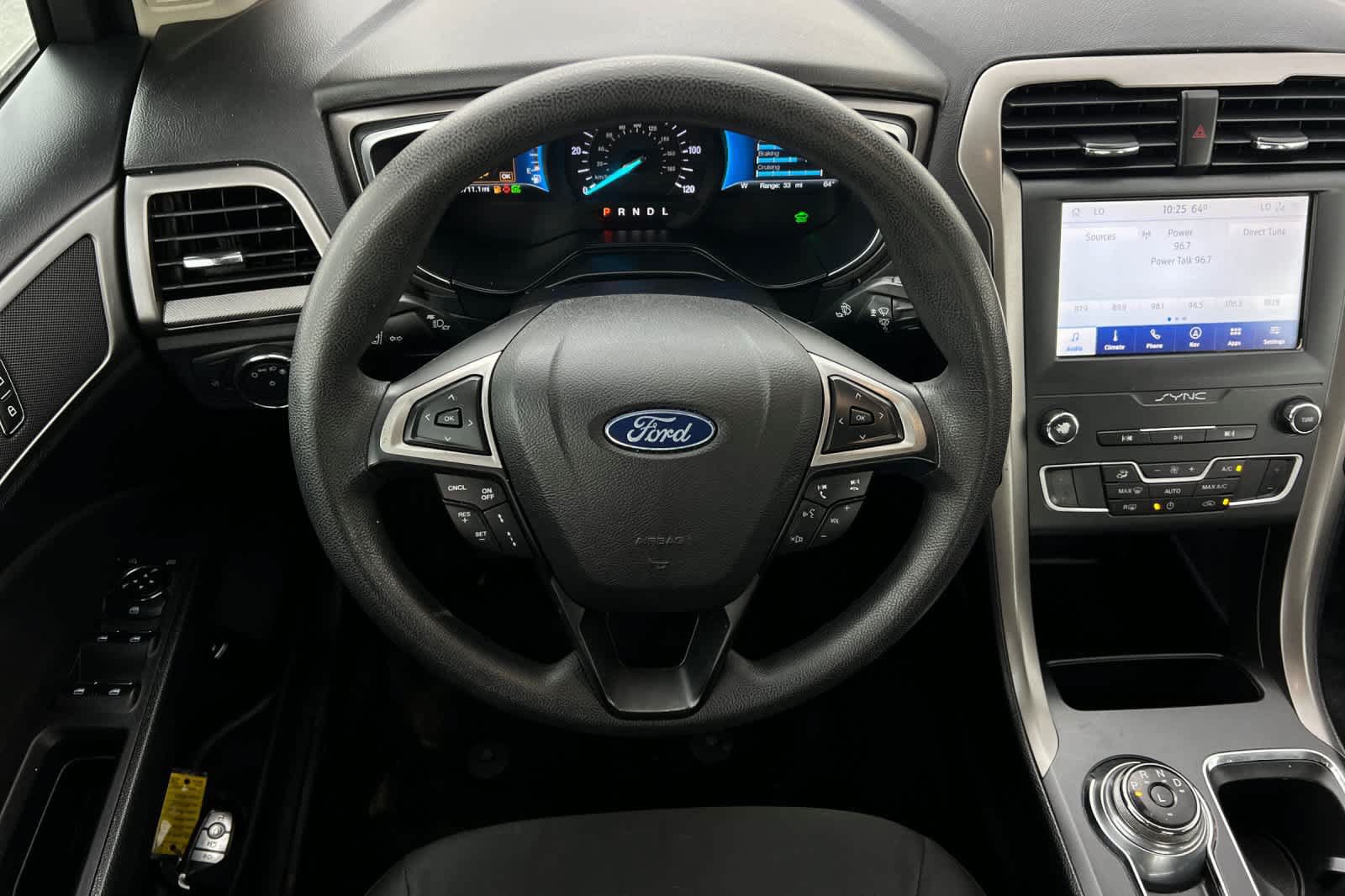 Used 2020 Ford Fusion SE FWD image 15