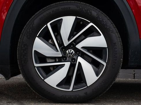 Used 2024 Volkswagen Atlas SEL AWD/4WD image 12