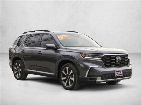 Used 2023 Honda Pilot Elite image 3