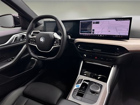 Used 2025 BMW i4 xDrive40i AWD/4WD image 8
