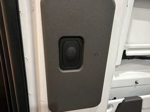 New 2026 Ford Transit 250 148 Medium Roof RWD image 32