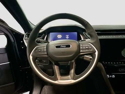 New 2026 Jeep Grand Cherokee Limited w/ Limited Altitude Package AWD/4WD image 12