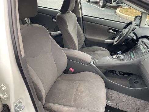 Used 2010 Toyota Prius Two FWD image 33