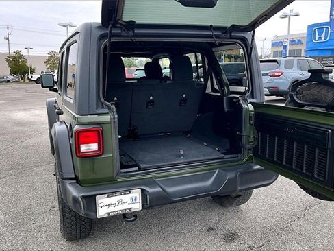 Used 2021 Jeep Wrangler Unlimited Sport image 31