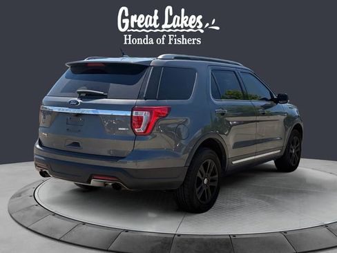 Used 2019 Ford Explorer XLT w/ Equipment Group 202A AWD/4WD image 5