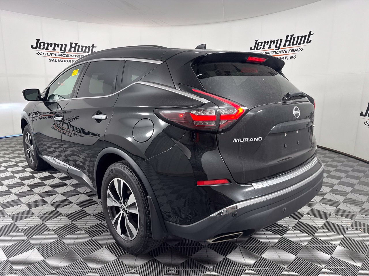 Used 2023 Nissan Murano SV FWD image 9