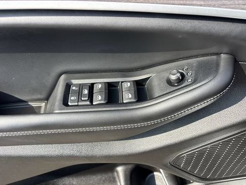 Used 2023 Jeep Grand Cherokee Limited AWD/4WD image 15