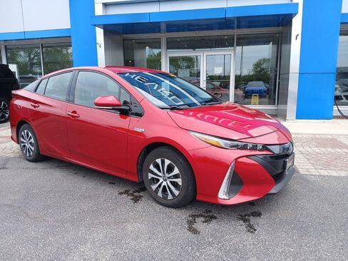 Used 2020 Toyota Prius Prime XLE FWD image 10