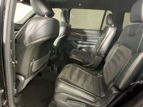 Used 2023 Jeep Grand Cherokee L Laredo AWD/4WD image 14