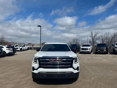 Certified 2026 GMC Terrain Elevation AWD/4WD image 3