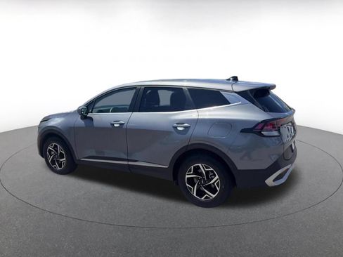 Used 2025 Kia Sportage LX FWD image 8