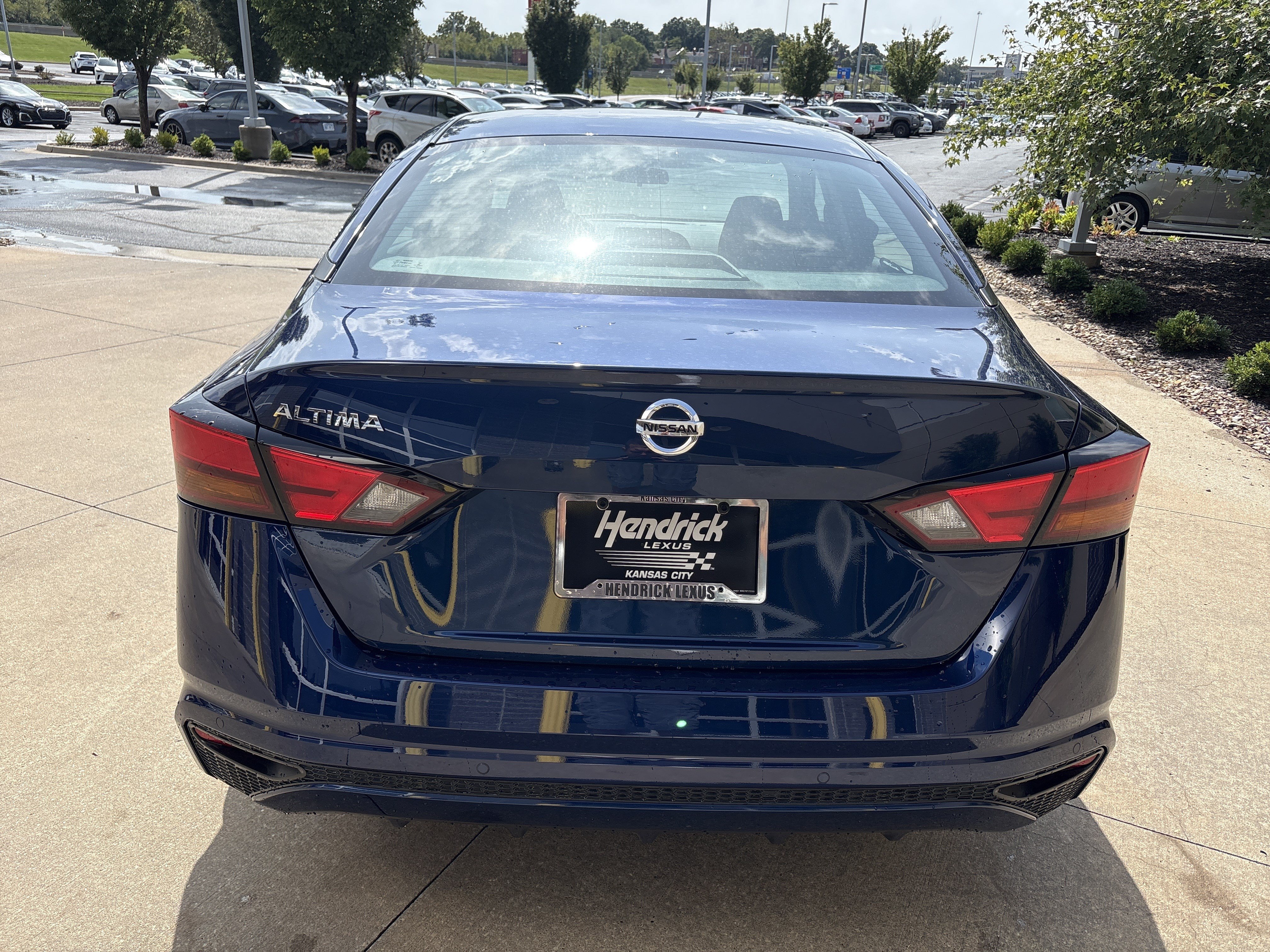 Used 2022 Nissan Altima 2.5 S w/ Driver Assist Package FWD image 9