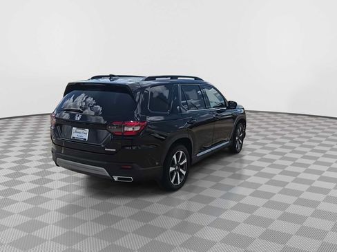 Used 2024 Honda Pilot Touring image 8