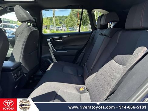 Used 2024 Toyota RAV4 SE w/ Weather & Moonroof Package AWD/4WD image 18