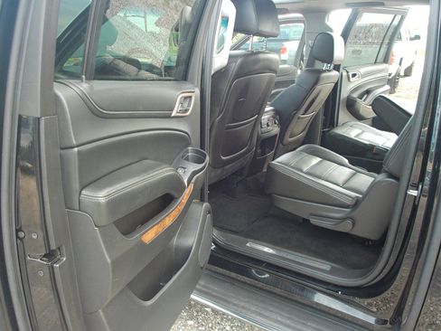 Used 2015 GMC Yukon XL Denali w/ Open Road Package RWD image 32