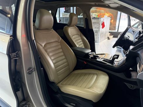 Used 2017 Ford Edge SEL w/ Equipment Group 201A image 28