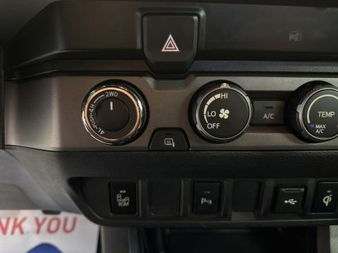 Used 2020 Toyota Tacoma TRD Sport image 29