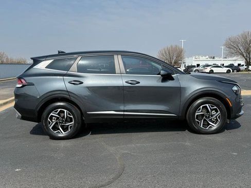 Used 2023 Kia Sportage LX image 16