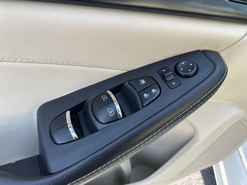 Used 2019 Nissan Maxima Platinum FWD image 13