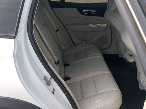 Used 2020 Volvo V60 T5 Cross Country AWD/4WD image 19