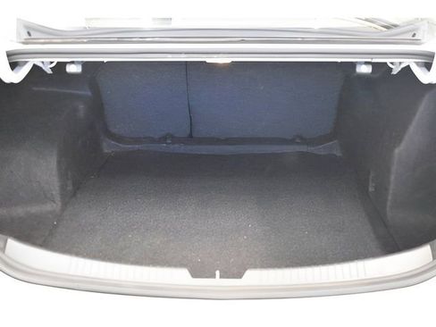 Used 2022 Chevrolet Malibu LT FWD image 16