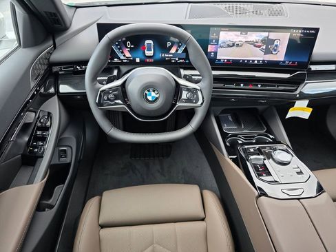 New 2026 BMW 530i w/ Convenience Package image 11