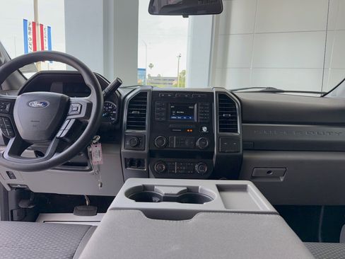 Certified 2019 Ford F250 XLT w/ XLT Value Package AWD/4WD image 29