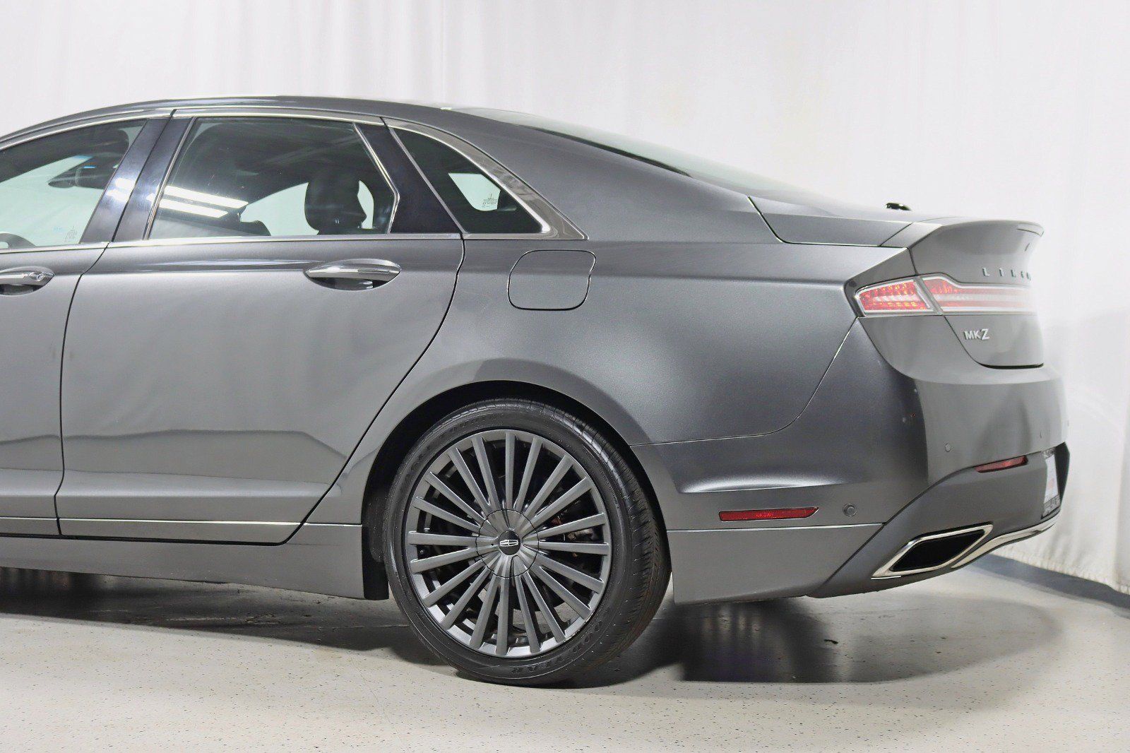 Used 2018 Lincoln MKZ Reserve w/ Technology Package AWD/4WD image 10