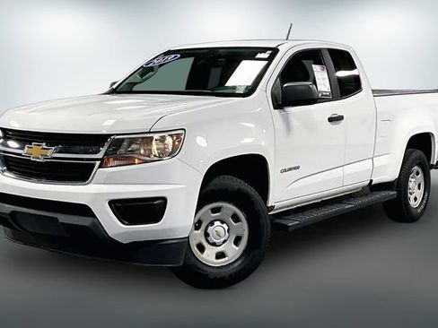 Used 2019 Chevrolet Colorado W/T w/ WT Convenience Package RWD image 3