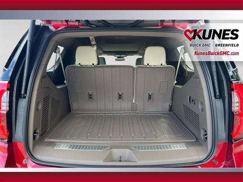 New 2026 GMC Yukon XL Denali w/ Sun & Power Step Package AWD/4WD image 37