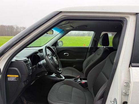 Used 2016 Kia Soul image 7