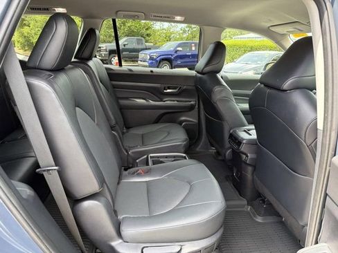 Certified 2025 Toyota Grand Highlander FWD image 20