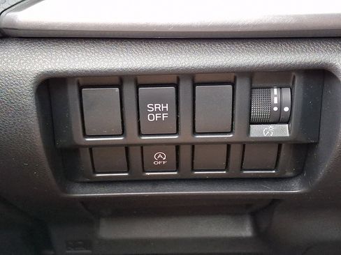 Used 2023 Subaru Forester Premium AWD/4WD image 27