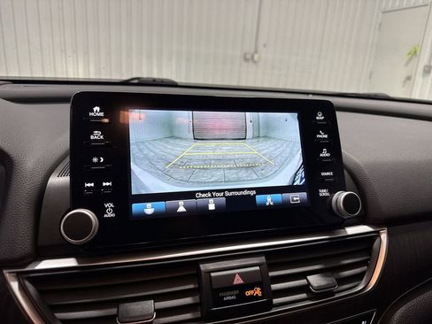 Used 2022 Honda Accord Touring image 15