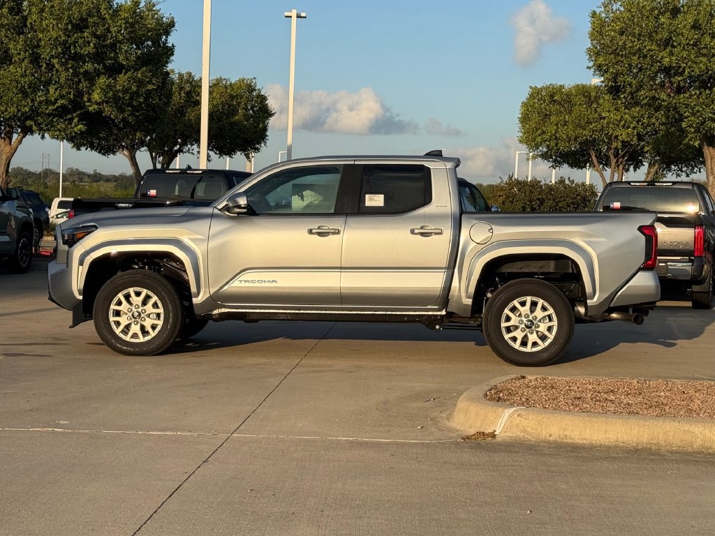 New 2026 Toyota Tacoma SR5 AWD/4WD image 2