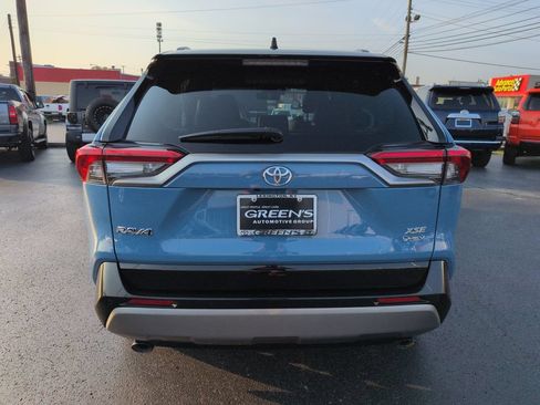 Certified 2025 Toyota RAV4 XSE w/ Advanced Technology Package AWD/4WD image 4