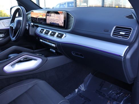 Used 2024 Mercedes-Benz GLE 450e 4MATIC image 28