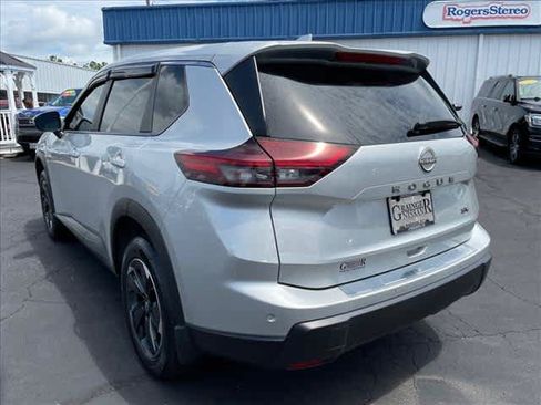 Used 2024 Nissan Rogue SV FWD image 7