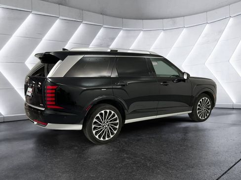 Used 2026 Hyundai Palisade Calligraphy AWD/4WD image 4