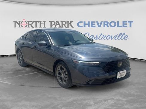 Used 2024 Honda Accord EX image 3