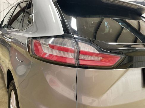 Used 2021 Ford Edge SEL image 25