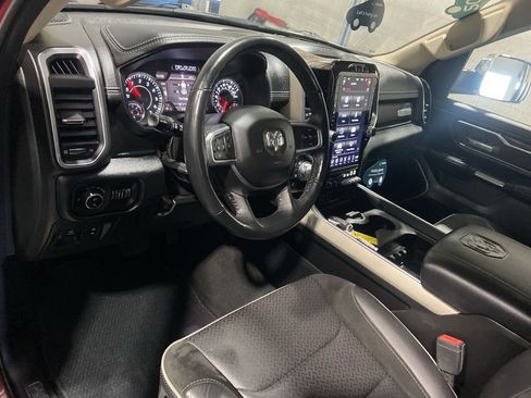 Used 2020 RAM 1500 Laramie AWD/4WD image 10