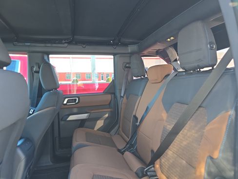 Used 2023 Ford Bronco Outer Banks image 14