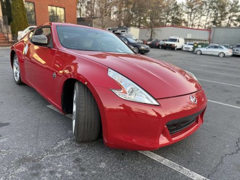 Used 2009 Nissan 370Z Touring w/ Sport Pkg image 3