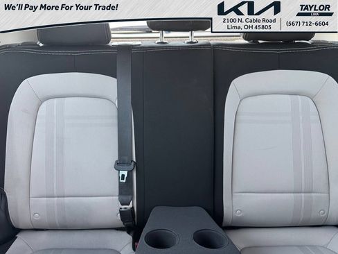 Used 2023 Hyundai Venue SEL FWD image 13